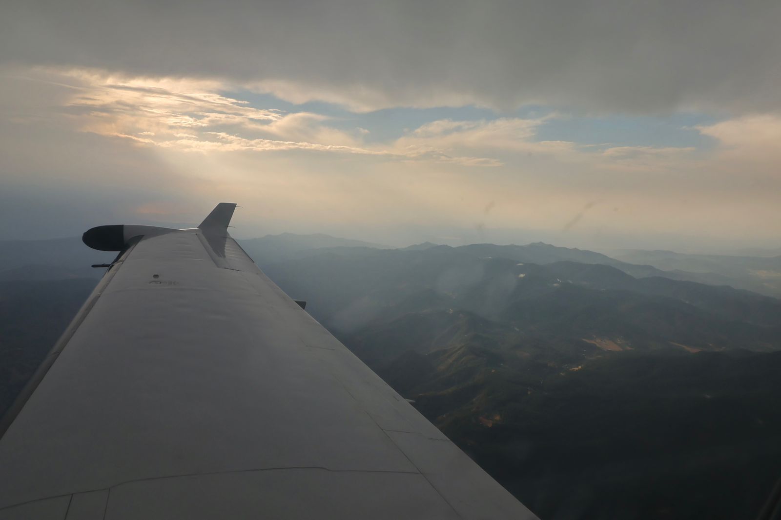 Realiza Gobierno de Michoacán octavo vuelo para estimulación de lluvias