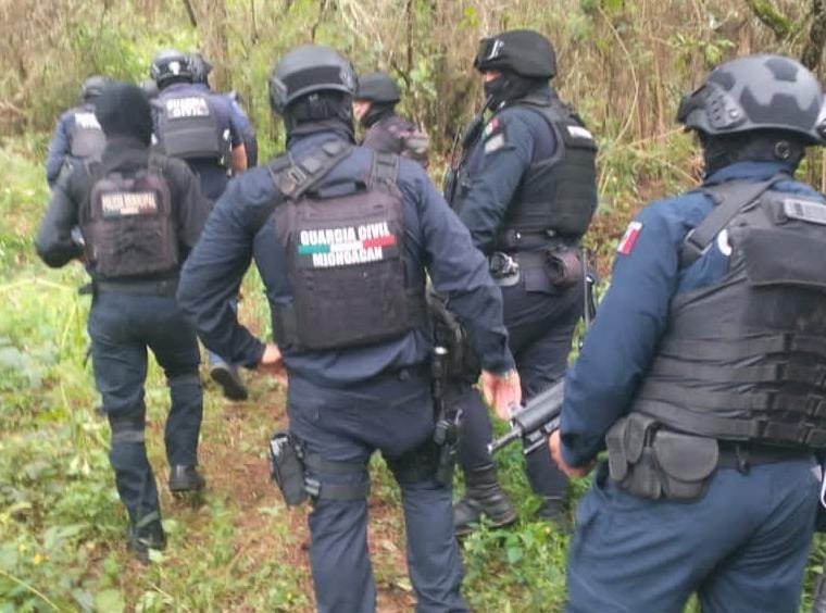 En Ario de Rosales se enfrentaron policías y ladrones